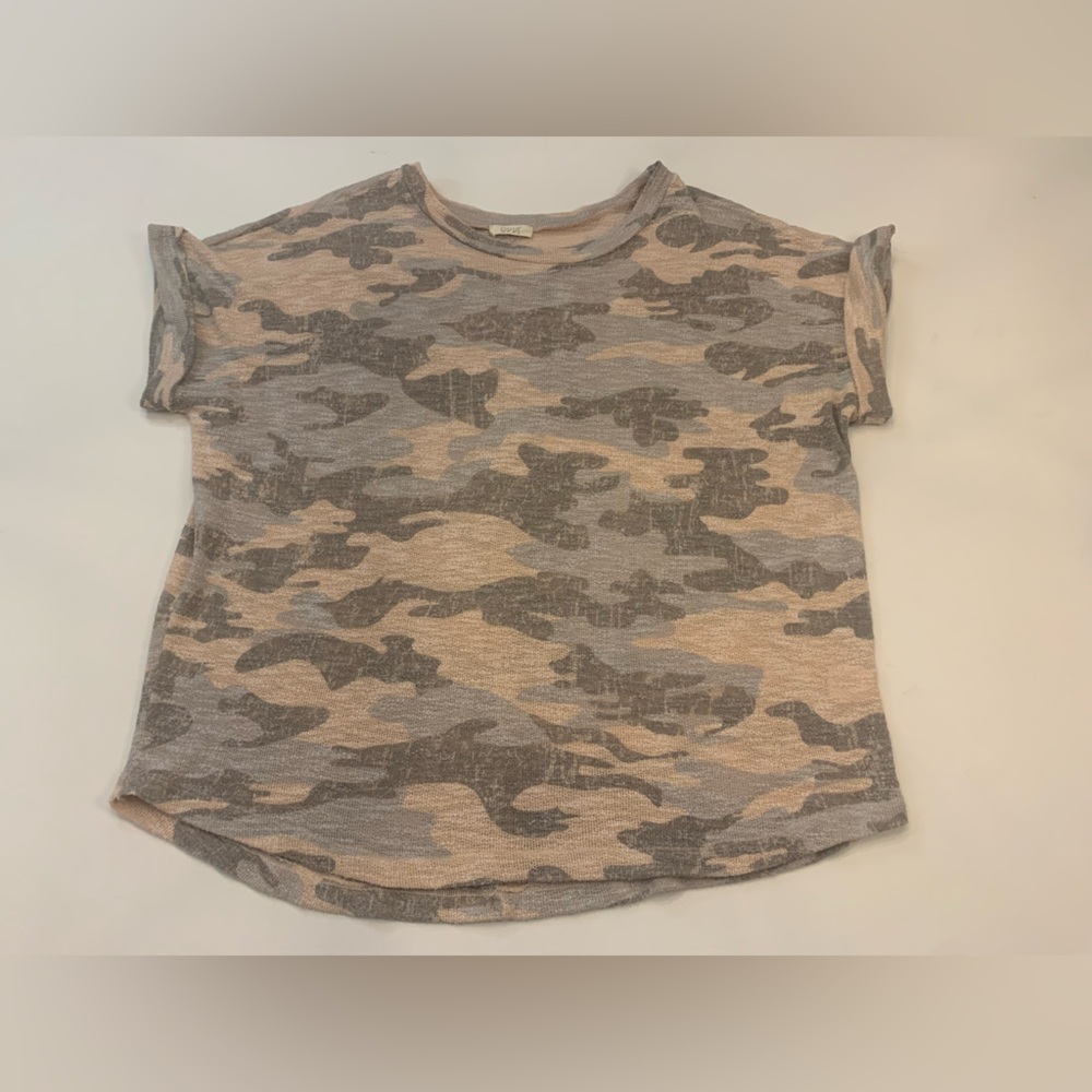 ODDY pink and brown camo short sleeve gauze top, 1X (bin E)